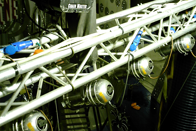 07 - Studio Robinie - DETTAGLIO DI AMERICANA ALLESTITA
